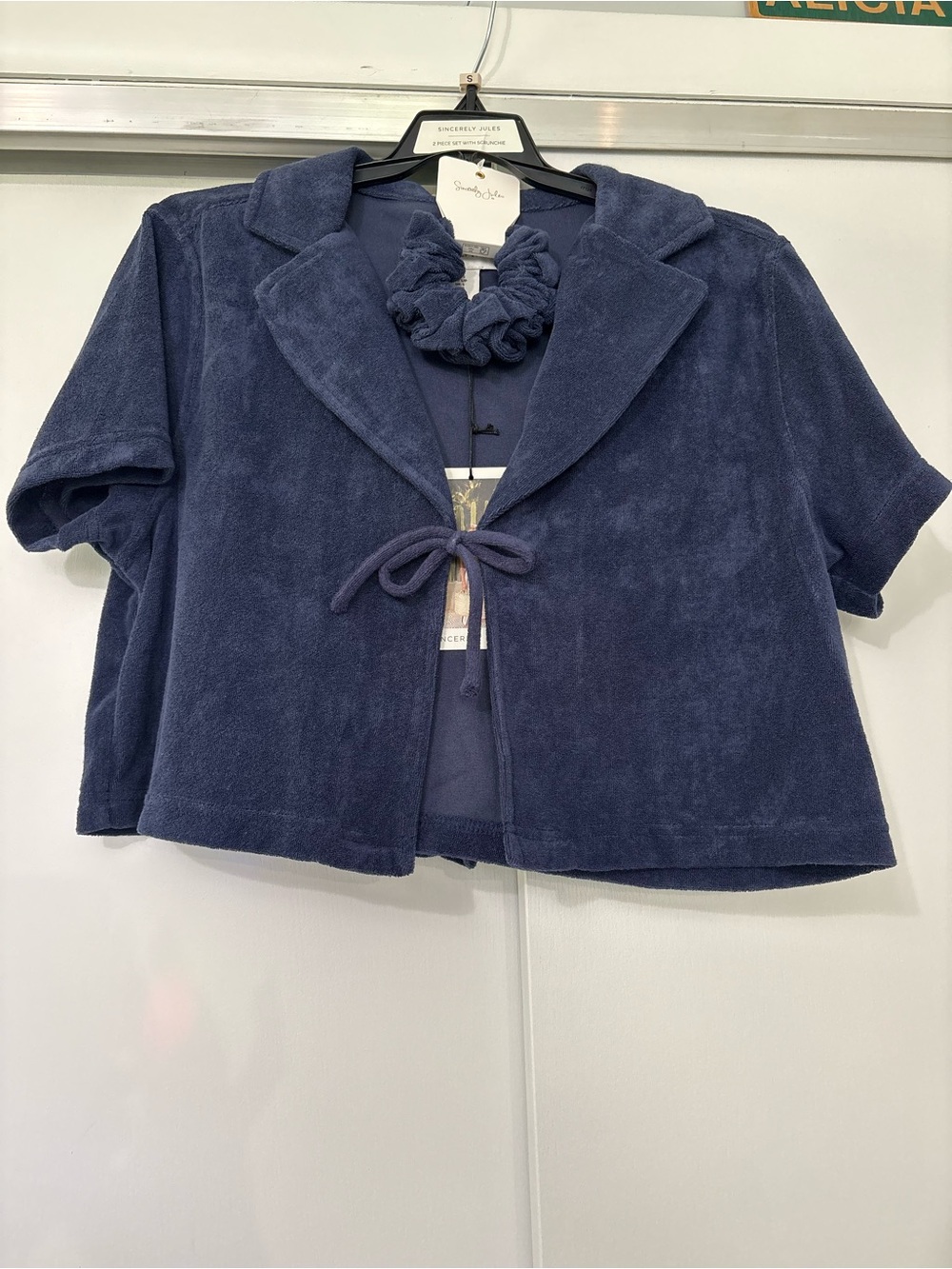 NWT Sincerely Jules size small navy terry cloth shorts set w/ matching scrunch